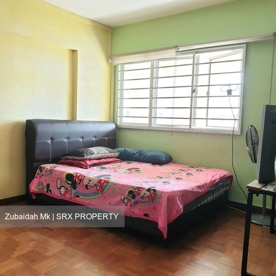 Blk 337 Jurong East Avenue 1 (Jurong East), HDB Executive #210173931
